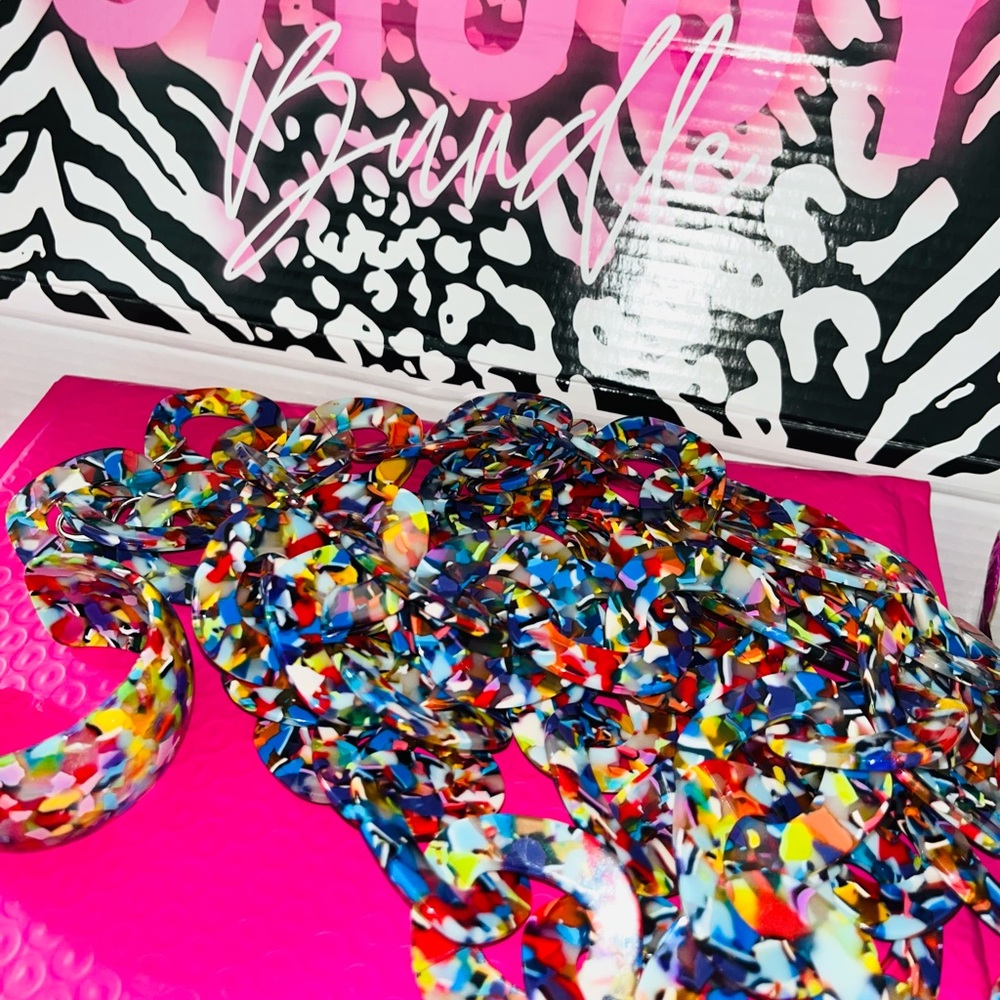 Beautiful vintage SJ Zaria confetti, only multi links only